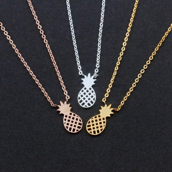 Delicate pineapple STAINLESS STEEL necklace - Picture 9 of 9